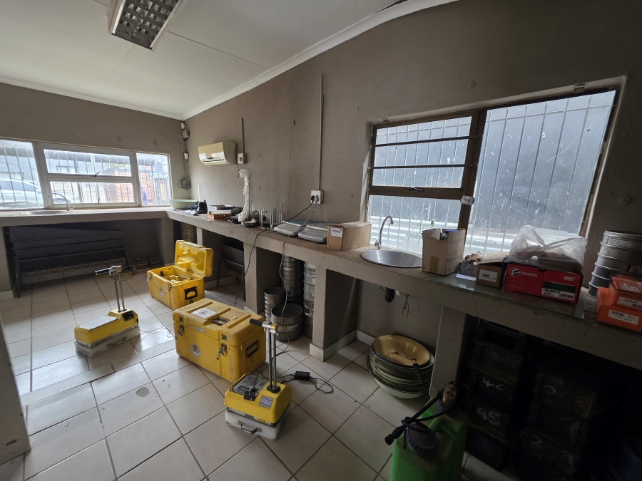 Commercial Property for Sale in Belgravia Eastern Cape
